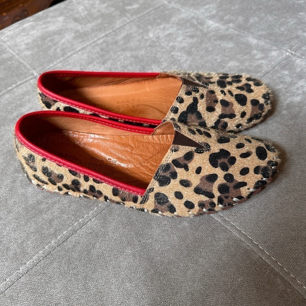 Leopard Print Women's Shoes with Red Trim - Picture 6 of 7
